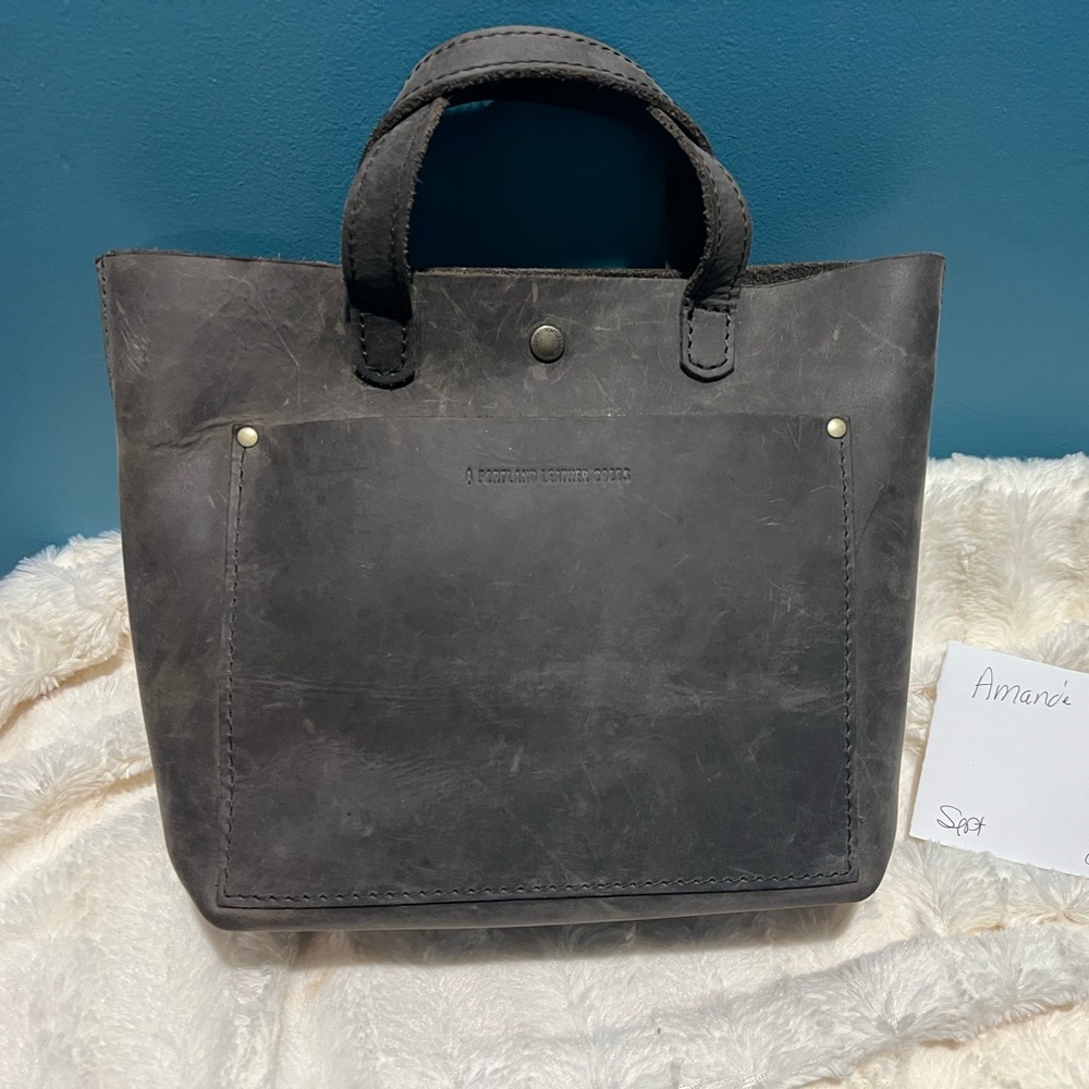 Groupie Grey Mini Crossbody Portland Leather Goods

Retired color!